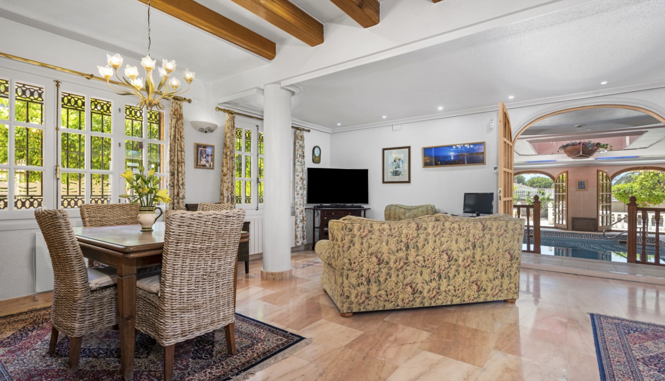 Venta - Chalet - Torrevieja