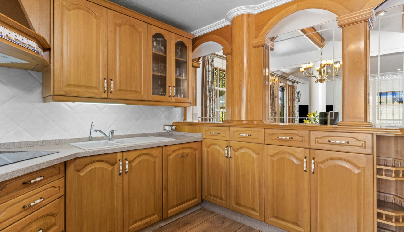 Venta - Chalet - Torrevieja