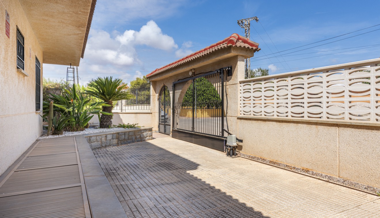 Venta - Chalet - Torrevieja