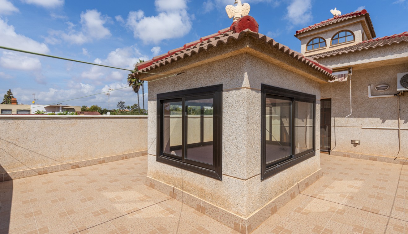 Venta - Chalet - Torrevieja