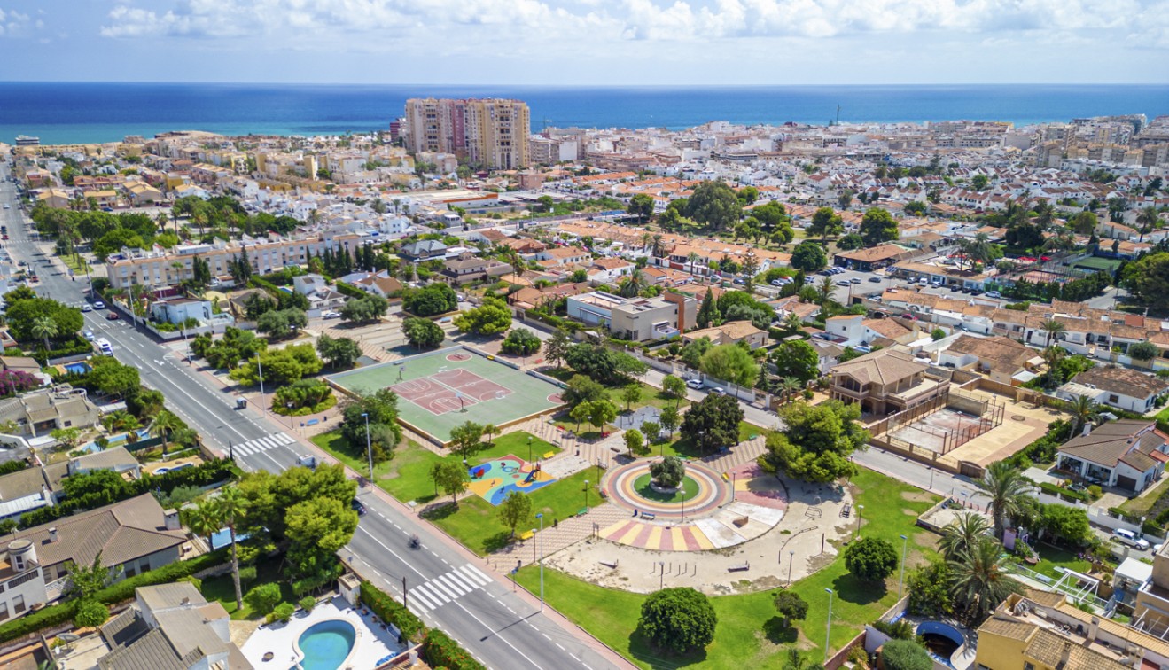 Venta - Chalet - Torrevieja