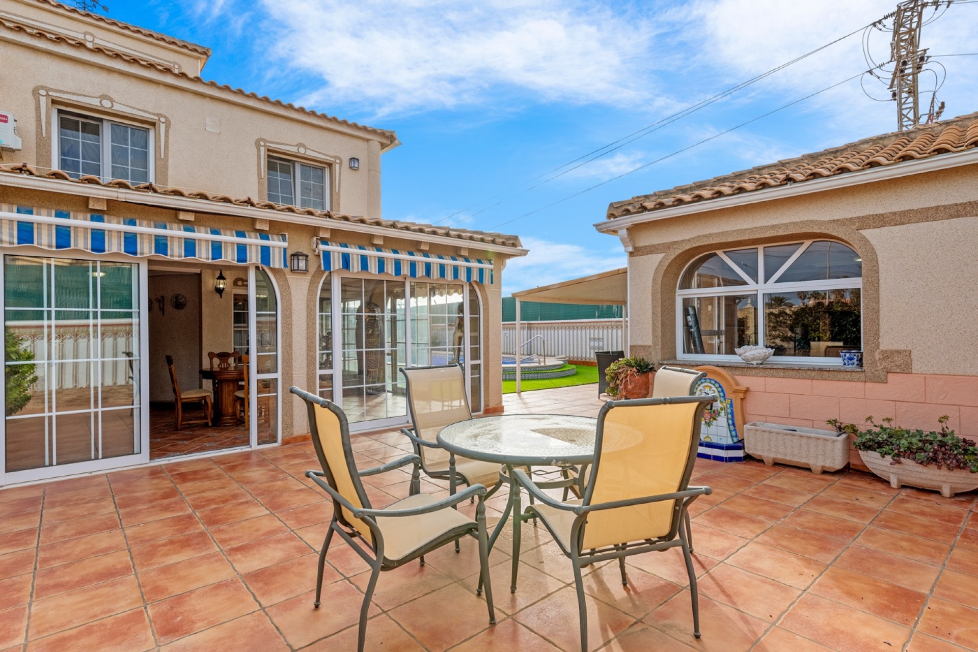 Venta - Chalet - Torrevieja