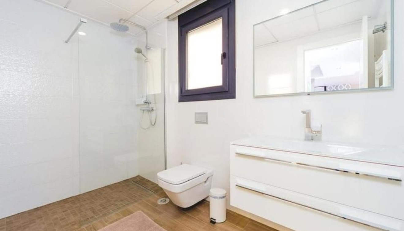 Venta - Chalet - Torrevieja