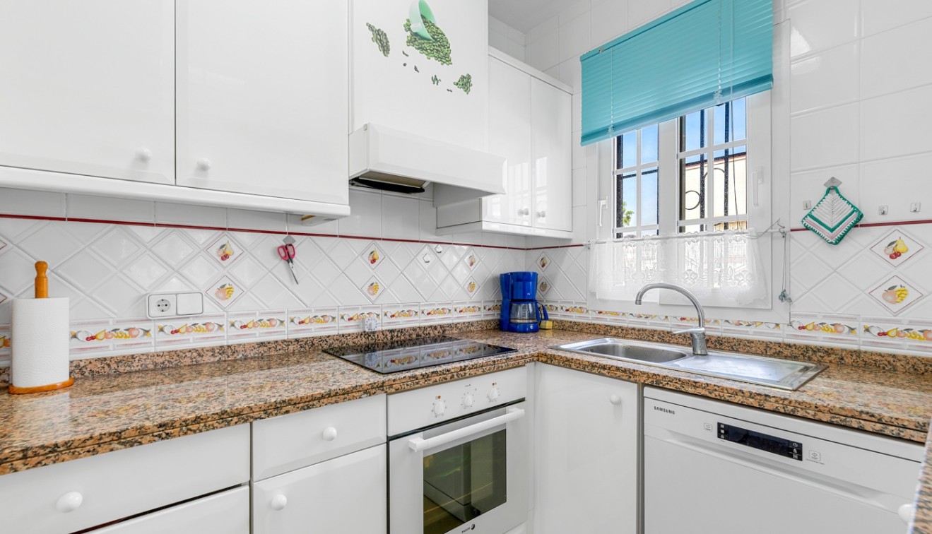 Venta - Cuatro - Orihuela costa - Playa Flamenca