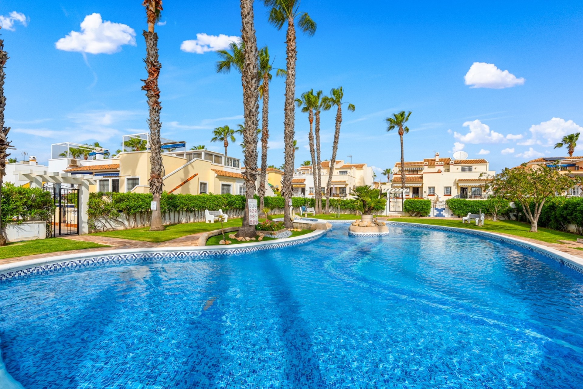 Venta - Cuatro - Orihuela costa - Playa Flamenca