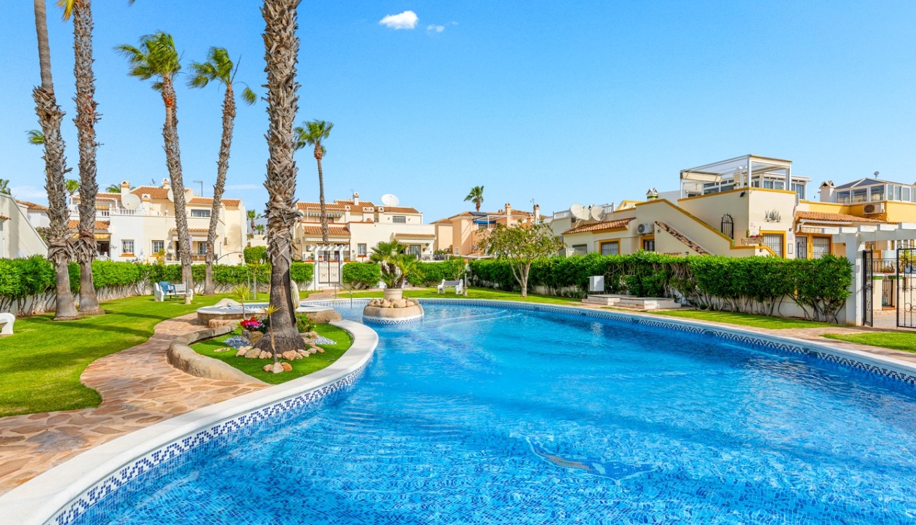 Venta - Cuatro - Orihuela costa - Playa Flamenca