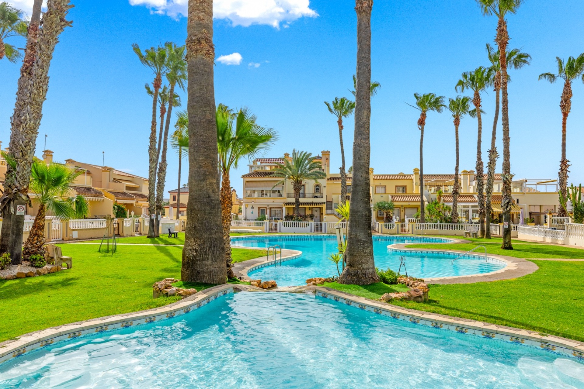 Venta - Cuatro - Orihuela costa - Playa Flamenca