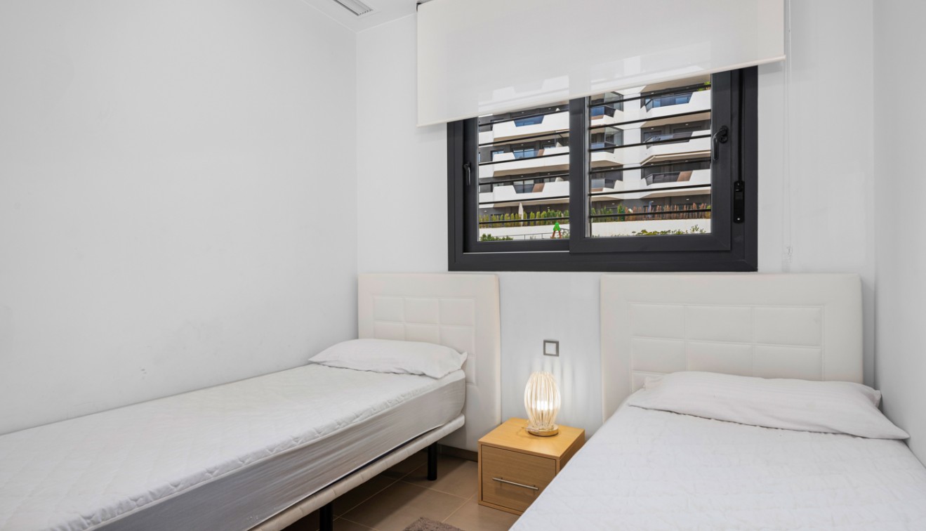 Venta - Piso - Arenales del Sol