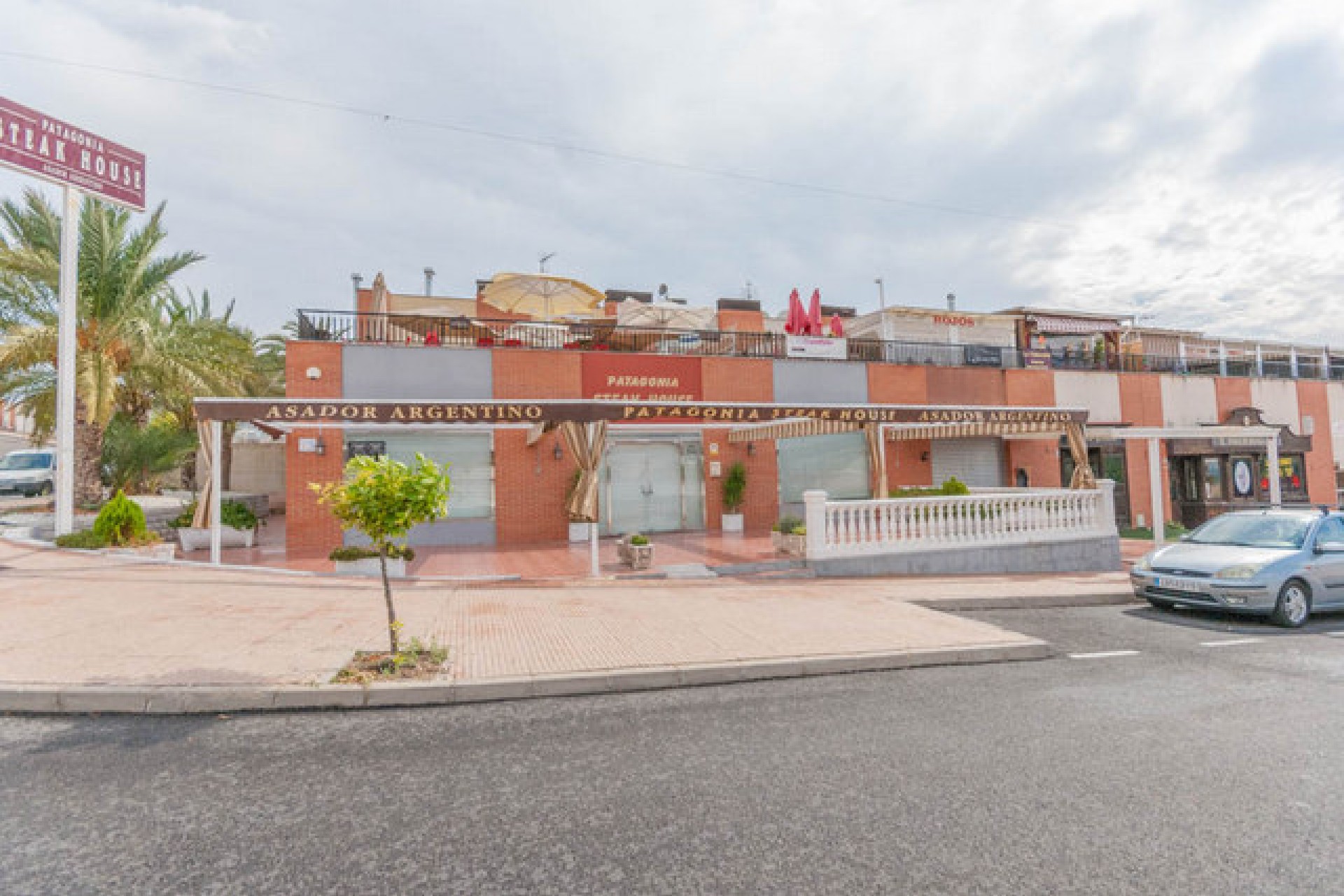 Vente - Commercial - La Marina