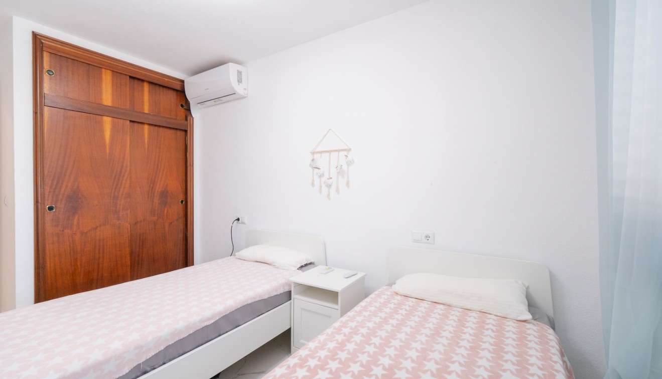 Vente - Flat - Orihuela costa - Playa Flamenca