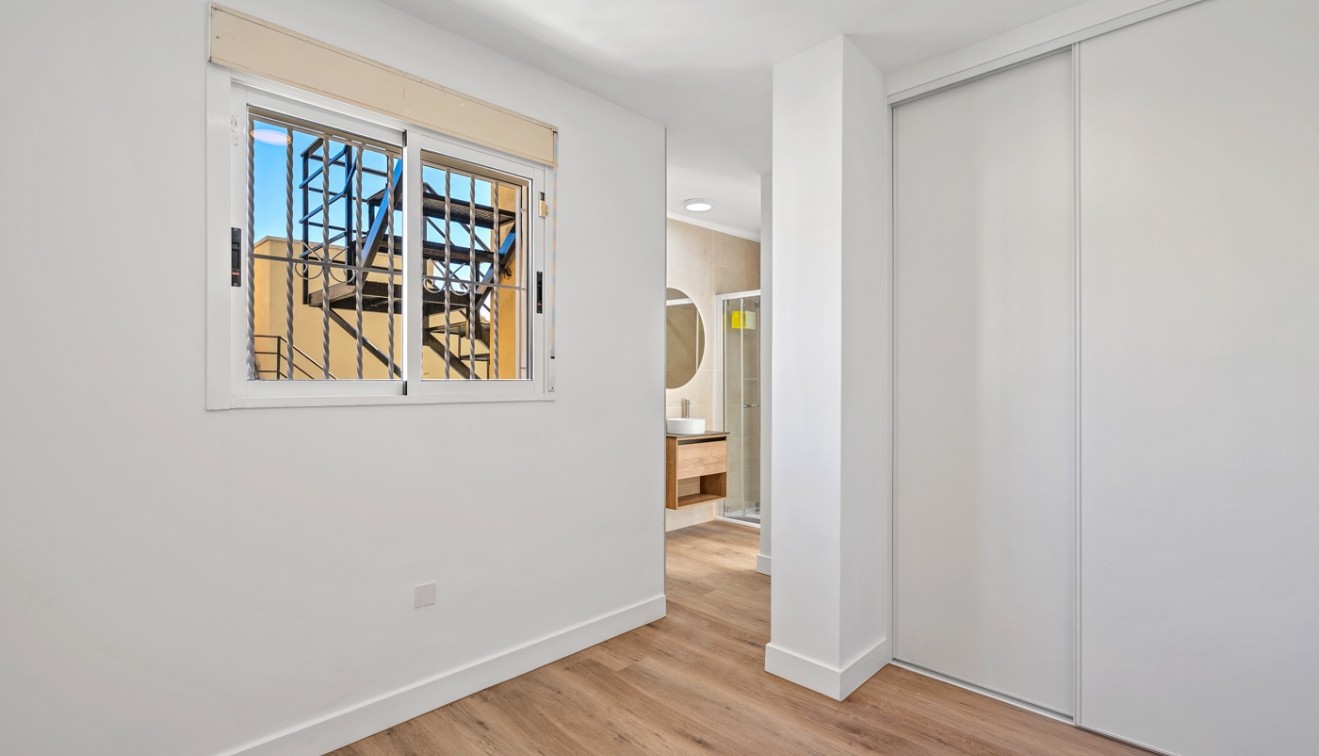 Vente - Semi-detached - Benimar