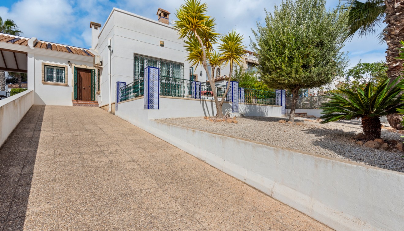 Vente - Villa - Orihuela costa - Villamartín