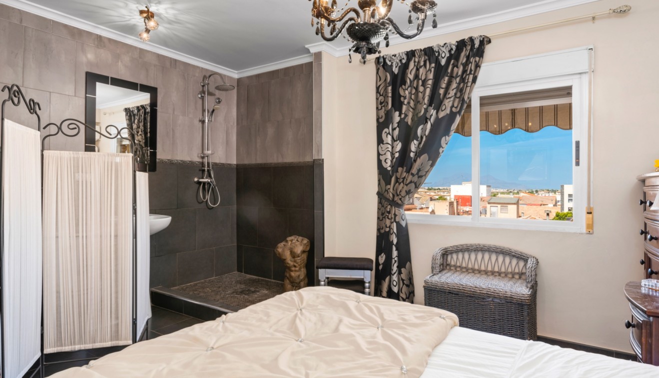 Verkoop - Appartement - Daya Nueva