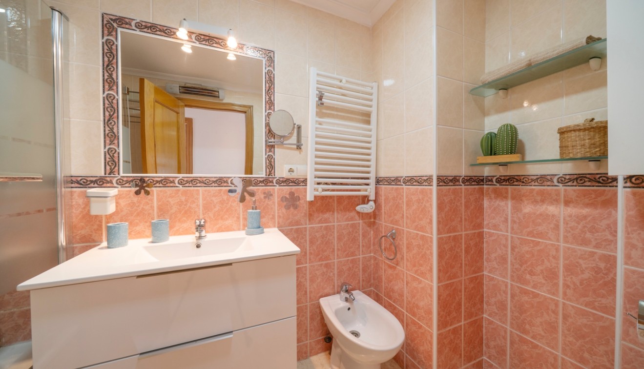 Verkoop - Appartement - Guardamar del Segura - Pueblo