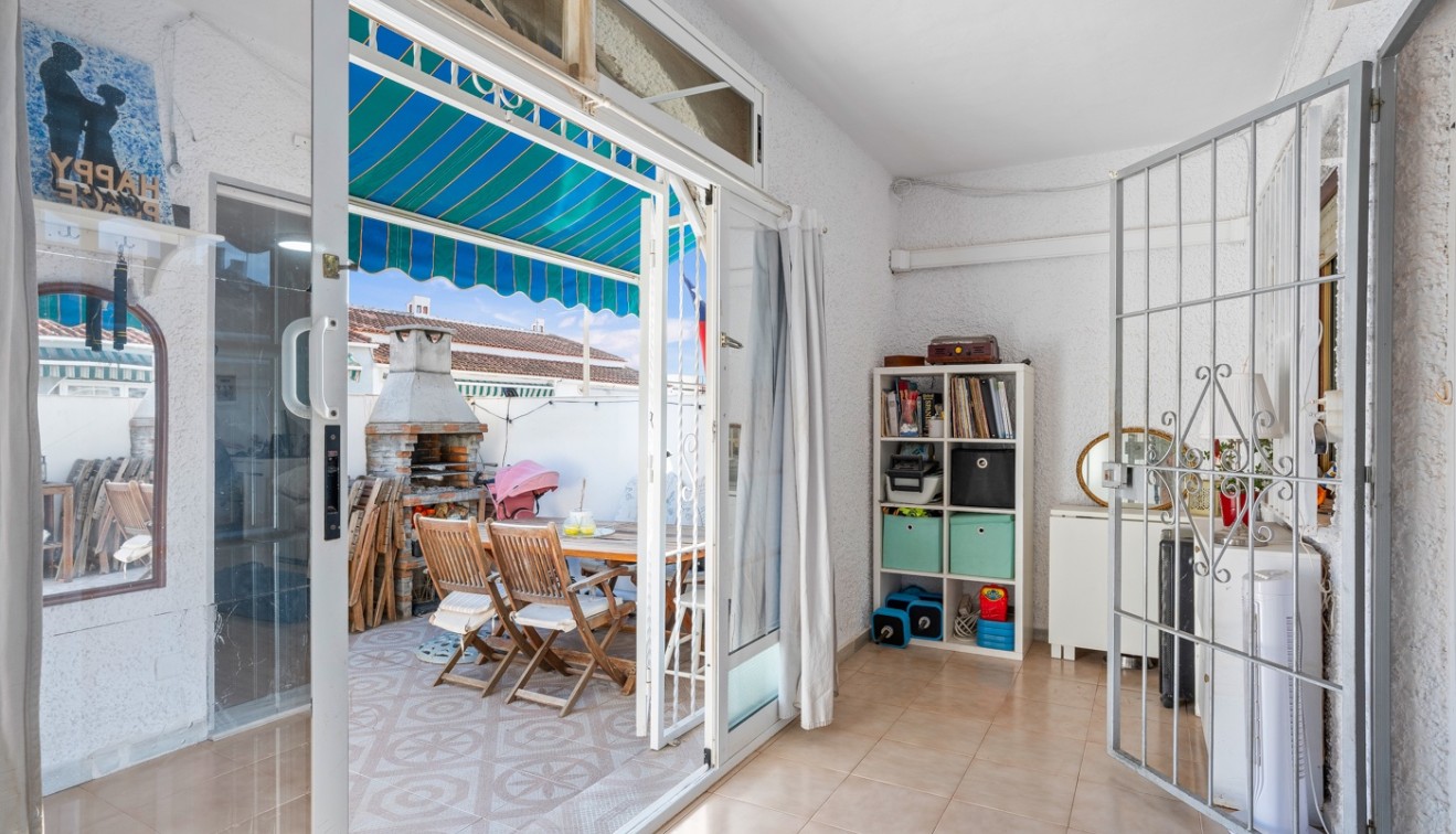 Verkoop - Bungalow - Torrevieja - La Siesta