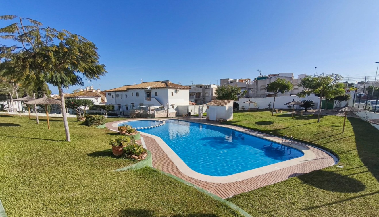 Verkoop - Bungalow - Torrevieja - Lago jardin