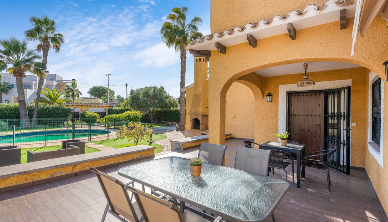 Verkoop - Chalet - Cabo Roig