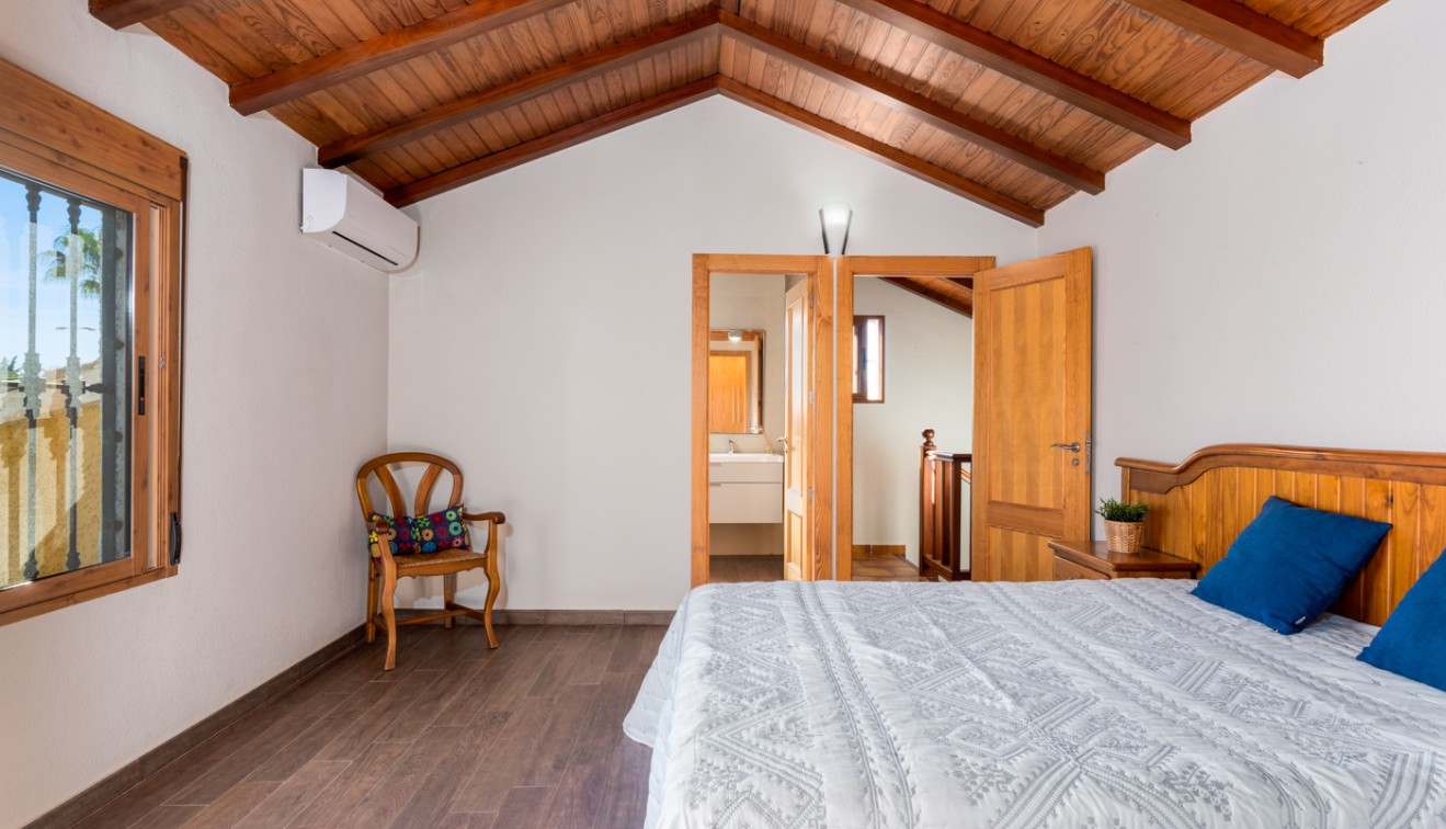 Verkoop - Chalet - Cabo Roig