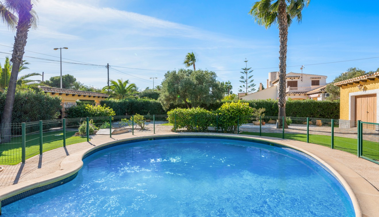 Verkoop - Chalet - Cabo Roig