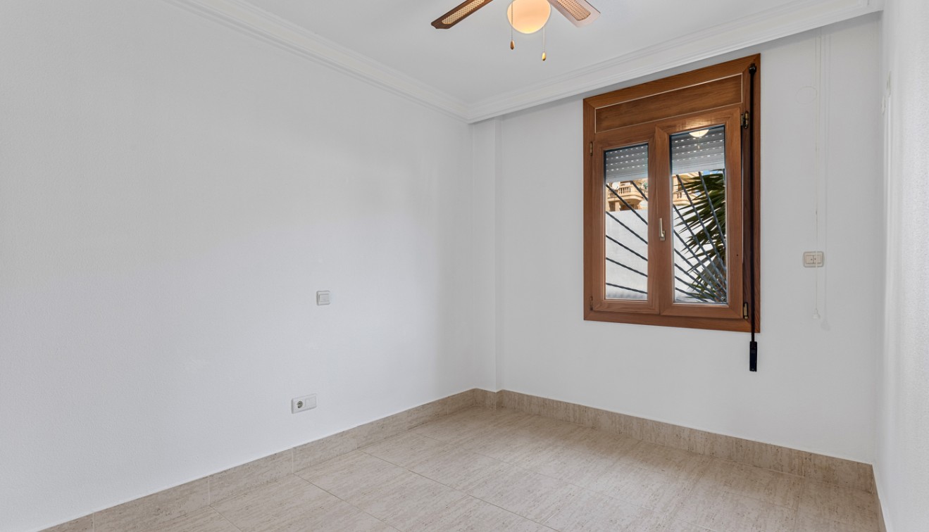 Verkoop - Ground Floor - Guardamar del Segura