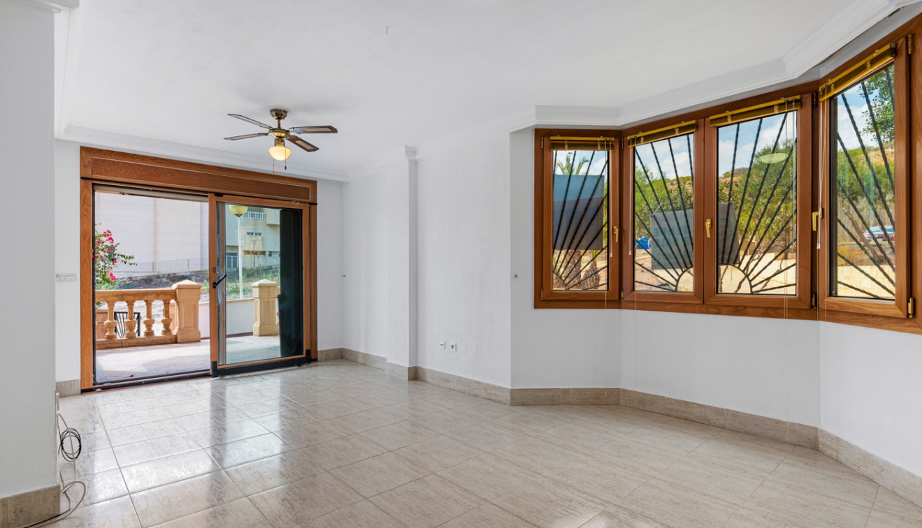 Verkoop - Ground Floor - Guardamar del Segura