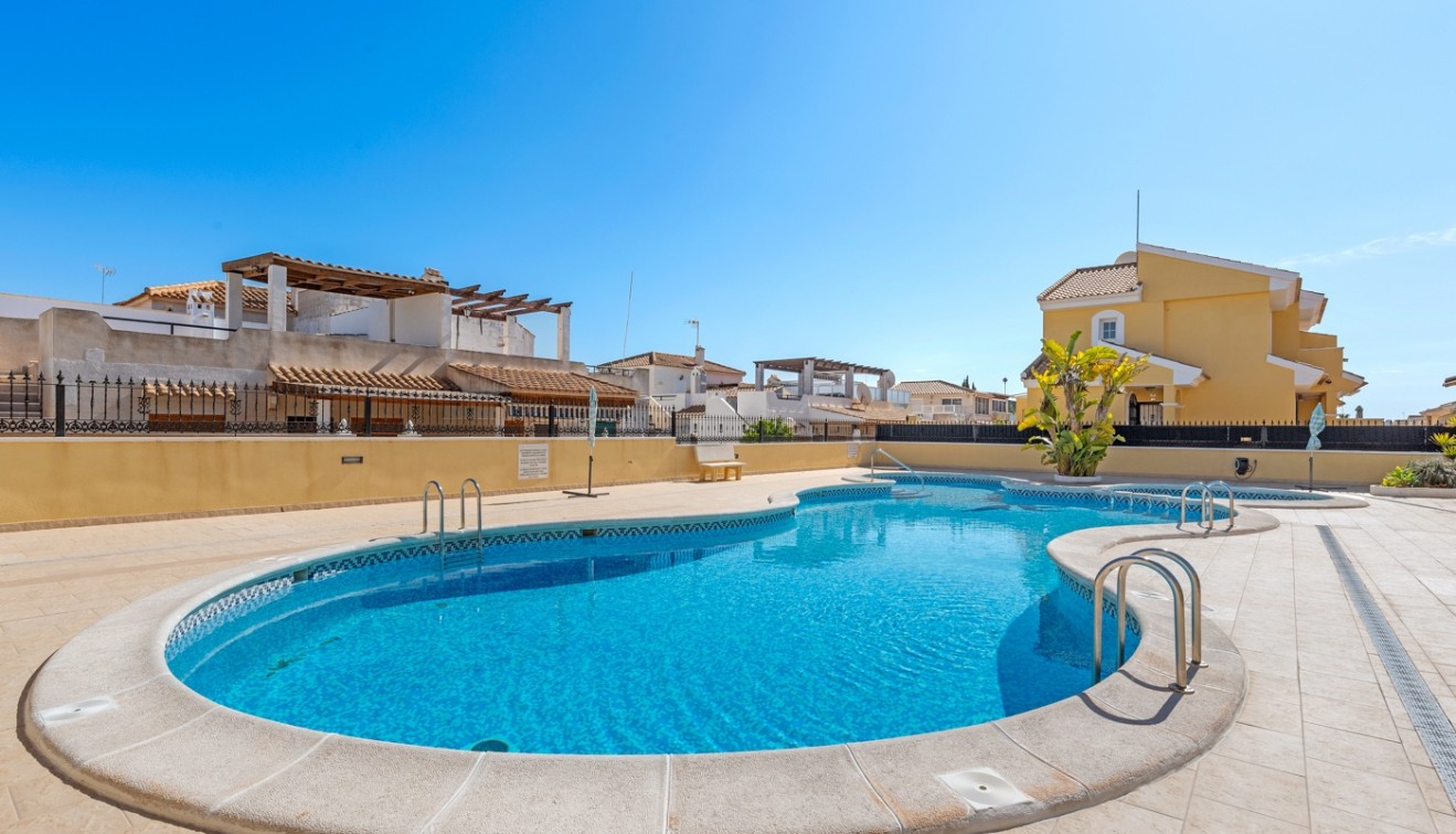 Verkoop - Halfvrijstaand - Playa Flamenca