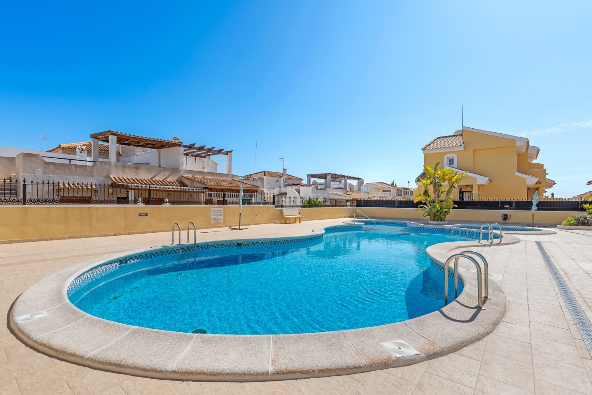 Verkoop - Halfvrijstaand - Playa Flamenca