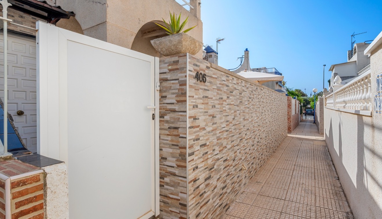 Verkoop - Townhouse - ﻿Torrevieja (Alicante) - Spain