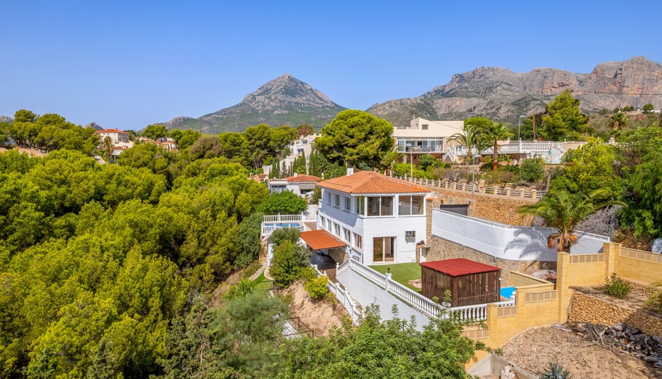 Verkoop - Villa - La Nucia - La nucia