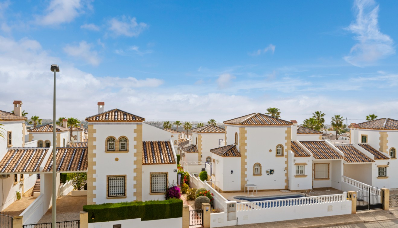 Verkoop - Villa - Orihuela costa - Villamartín