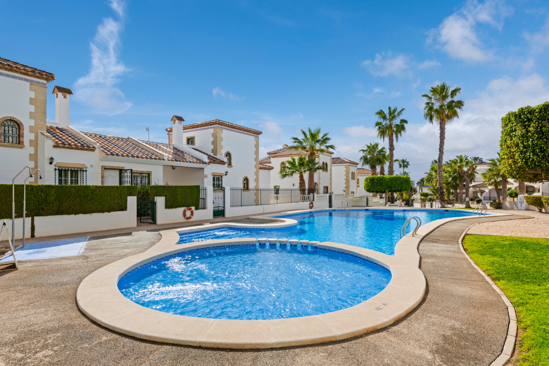 Verkoop - Villa - Orihuela costa - Villamartín