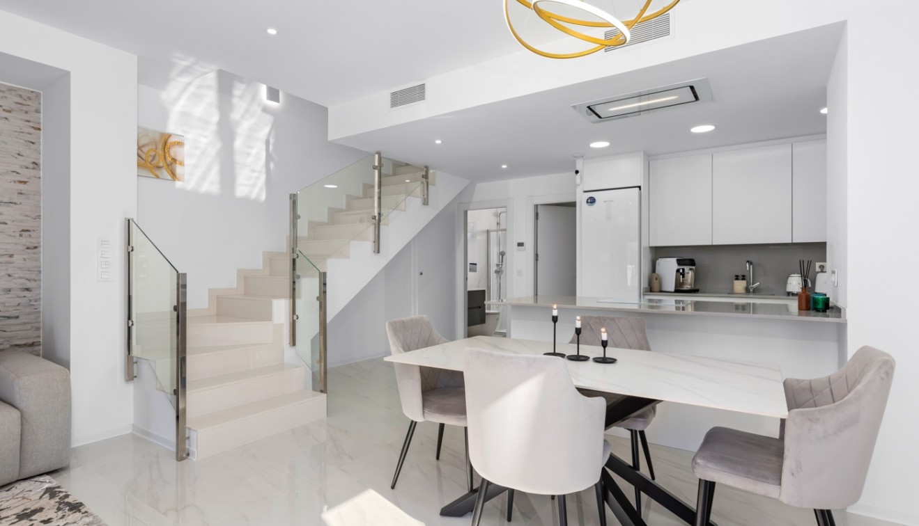 Verkoop - Villa - Orihuela - Vistabella Golf