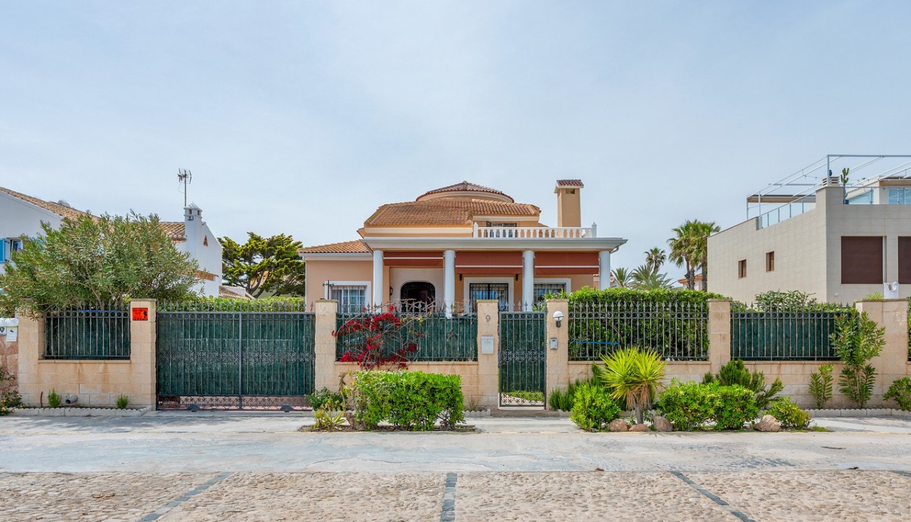 Verkoop - Villa - Torrevieja - La Mata