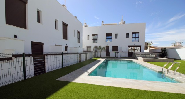 Villa - Nieuwbouw - Pilar de La Horadada - RD-68394