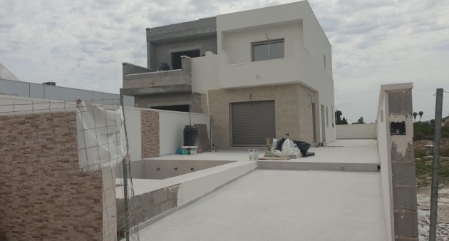 Villa - Nouvelle construction - Daya Nueva - pueblo