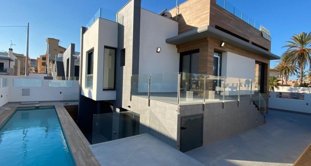 Villa - Nouvelle construction - Torrevieja - La Mata