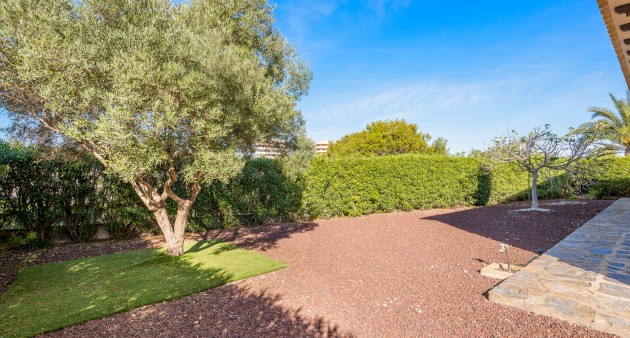 Sale - Chalet - Cabo Roig