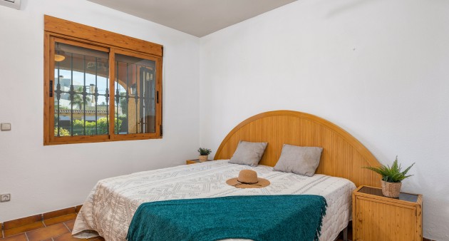 Sale - Chalet - Cabo Roig