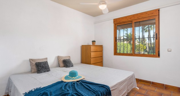 Sale - Chalet - Cabo Roig