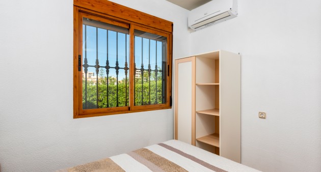 Sale - Chalet - Cabo Roig