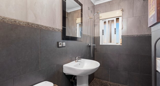 Venta - Piso - Daya Nueva