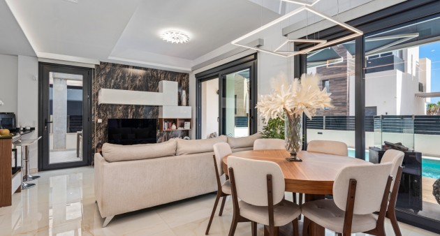 Sale - Villa - Orihuela costa - Lomas de Cabo Roig