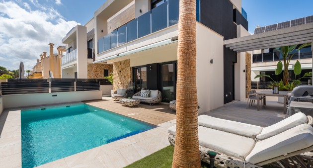 Sale - Villa - Orihuela costa - Lomas de Cabo Roig