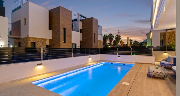 Sale - Villa - Orihuela costa - Lomas de Cabo Roig