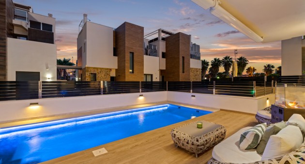 Sale - Villa - Orihuela costa - Lomas de Cabo Roig