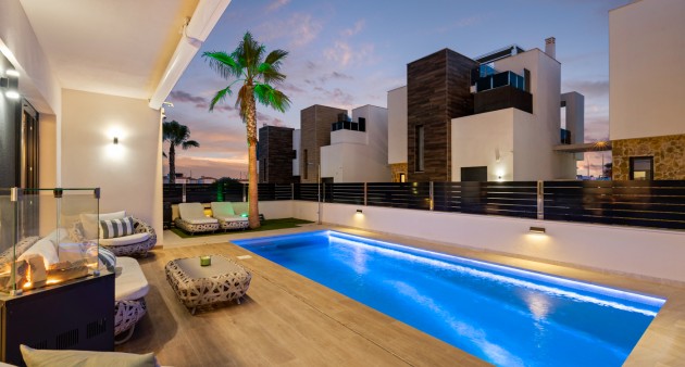 Sale - Villa - Orihuela costa - Lomas de Cabo Roig