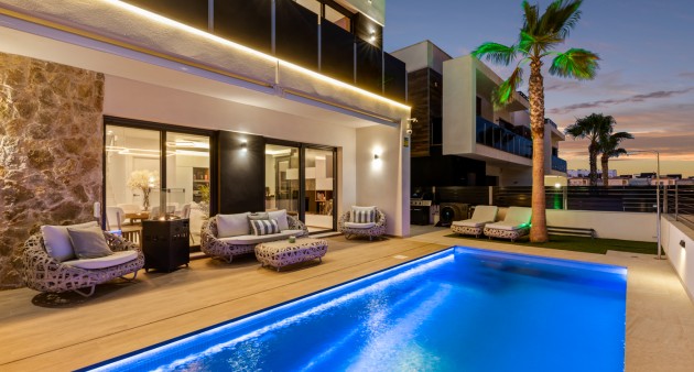 Sale - Villa - Orihuela costa - Lomas de Cabo Roig