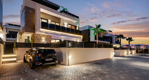 Sale - Villa - Orihuela costa - Lomas de Cabo Roig