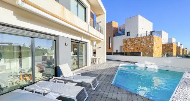 Sale - Villa - Torrevieja