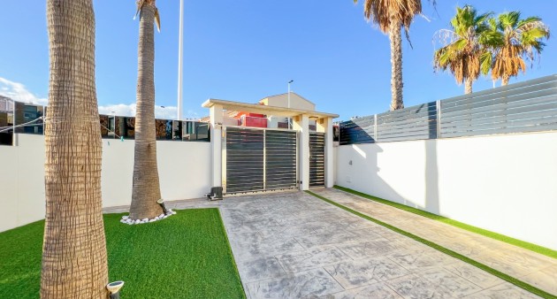 Sale - Villa - Torrevieja